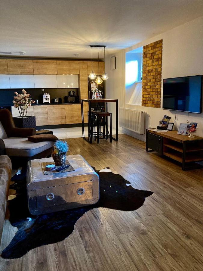 Underground Apartment Bratislava-Nivy Exterior foto